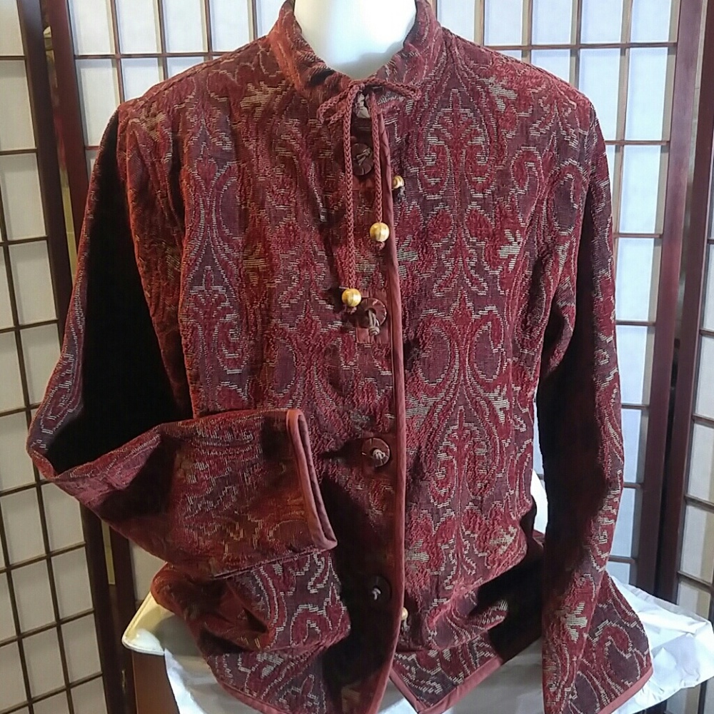 Jacket - Picture 1 of 8